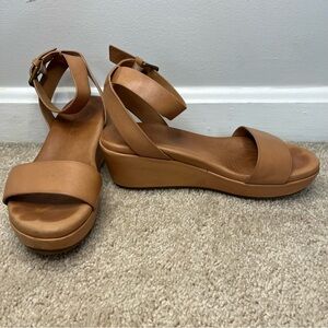 Gentle Souls Women's Tan Leather Wedge Ankle Strap Platform Sandals Size 6